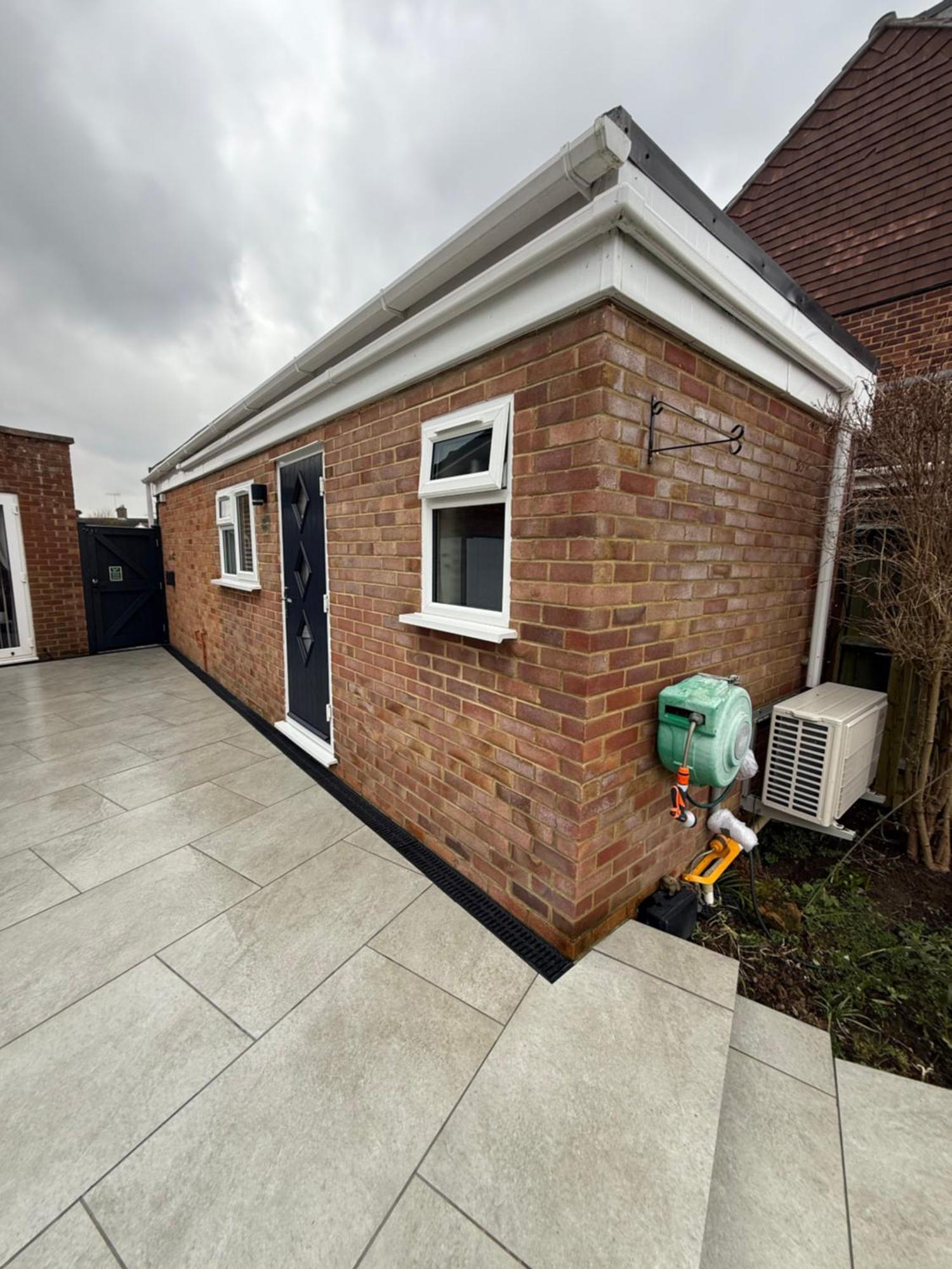 The Little Lodge Horley Exterior photo